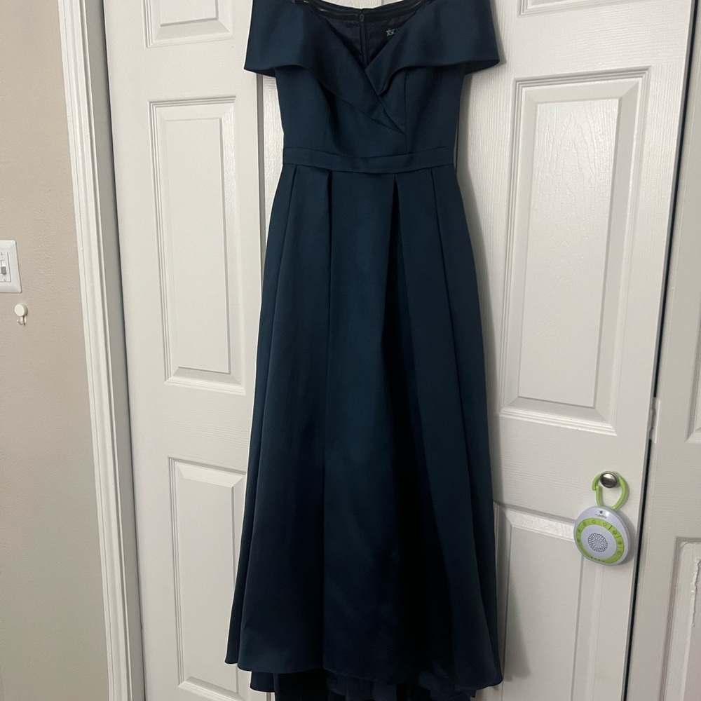 Xscape Elegant Off-Shoulder Blue Dress